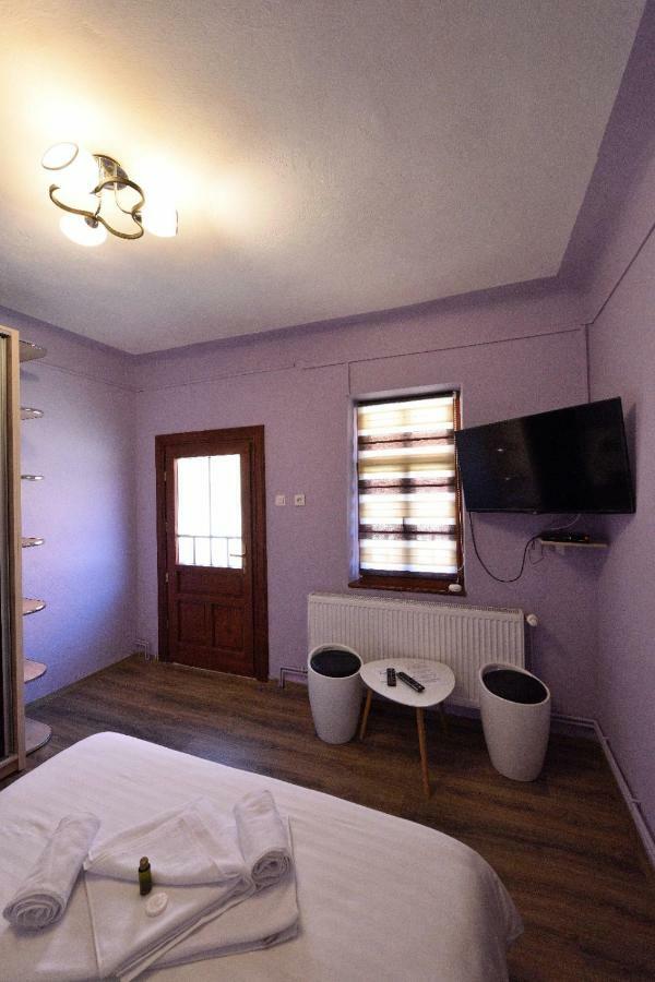 Casa Optim Hotel Calimanesti Exterior photo
